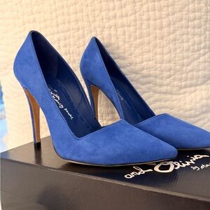 Alice + Olivia Dina Suede Pumps